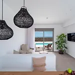 Terra D'oro Sea View With Private Pool Киотари